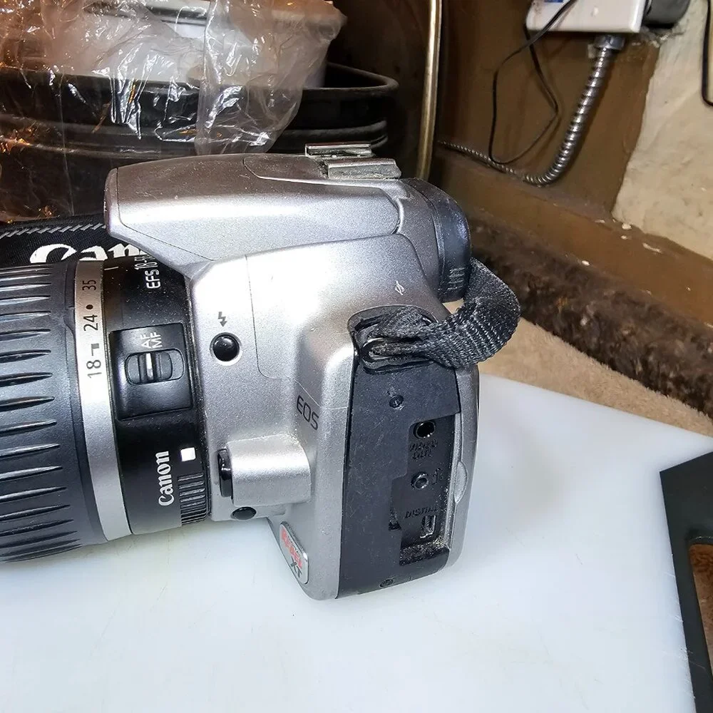 Vintage canon ds126071 EOS digital camera kit